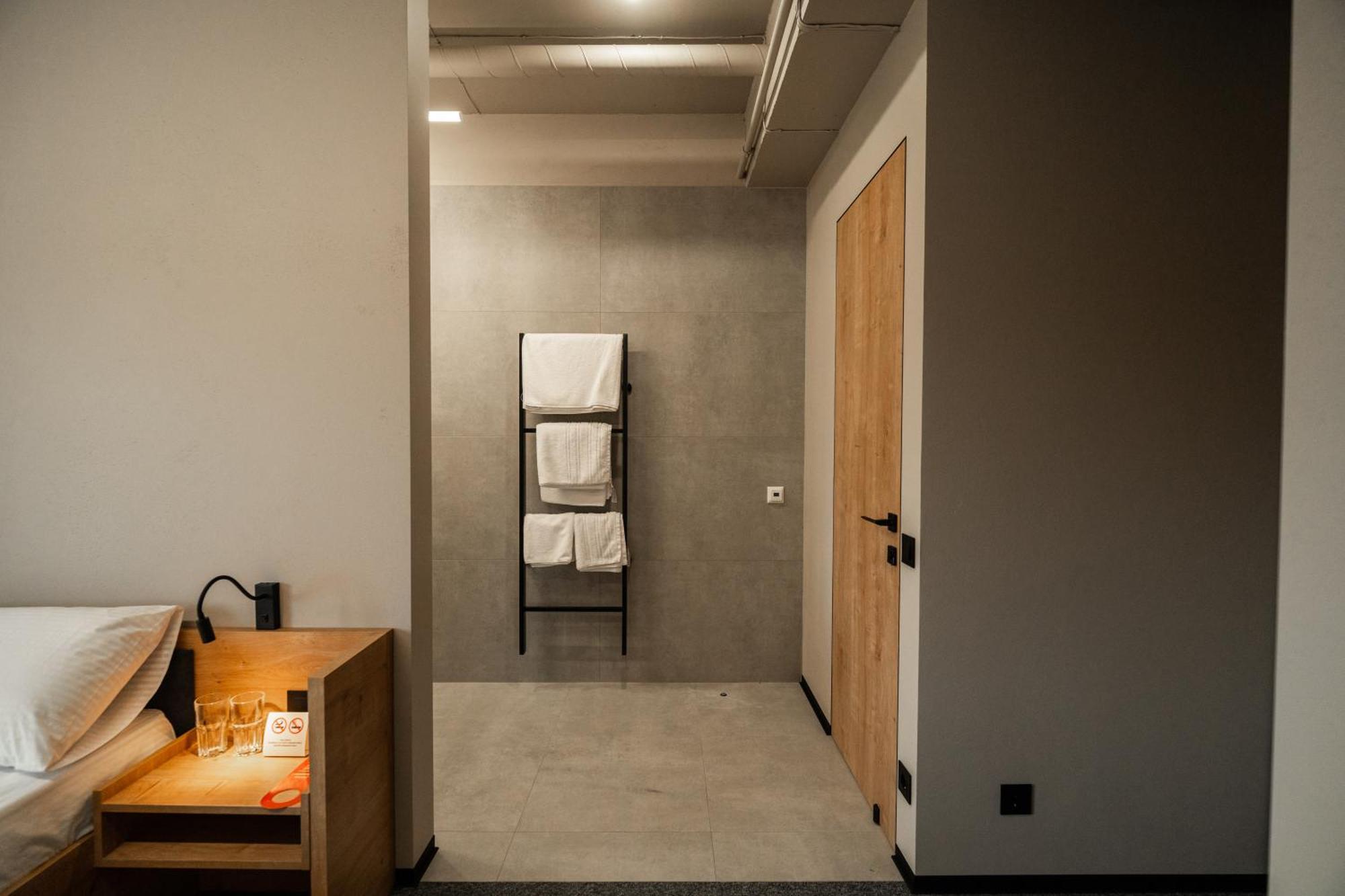 Hotel Miramar Smart Room Kovel Kültér fotó