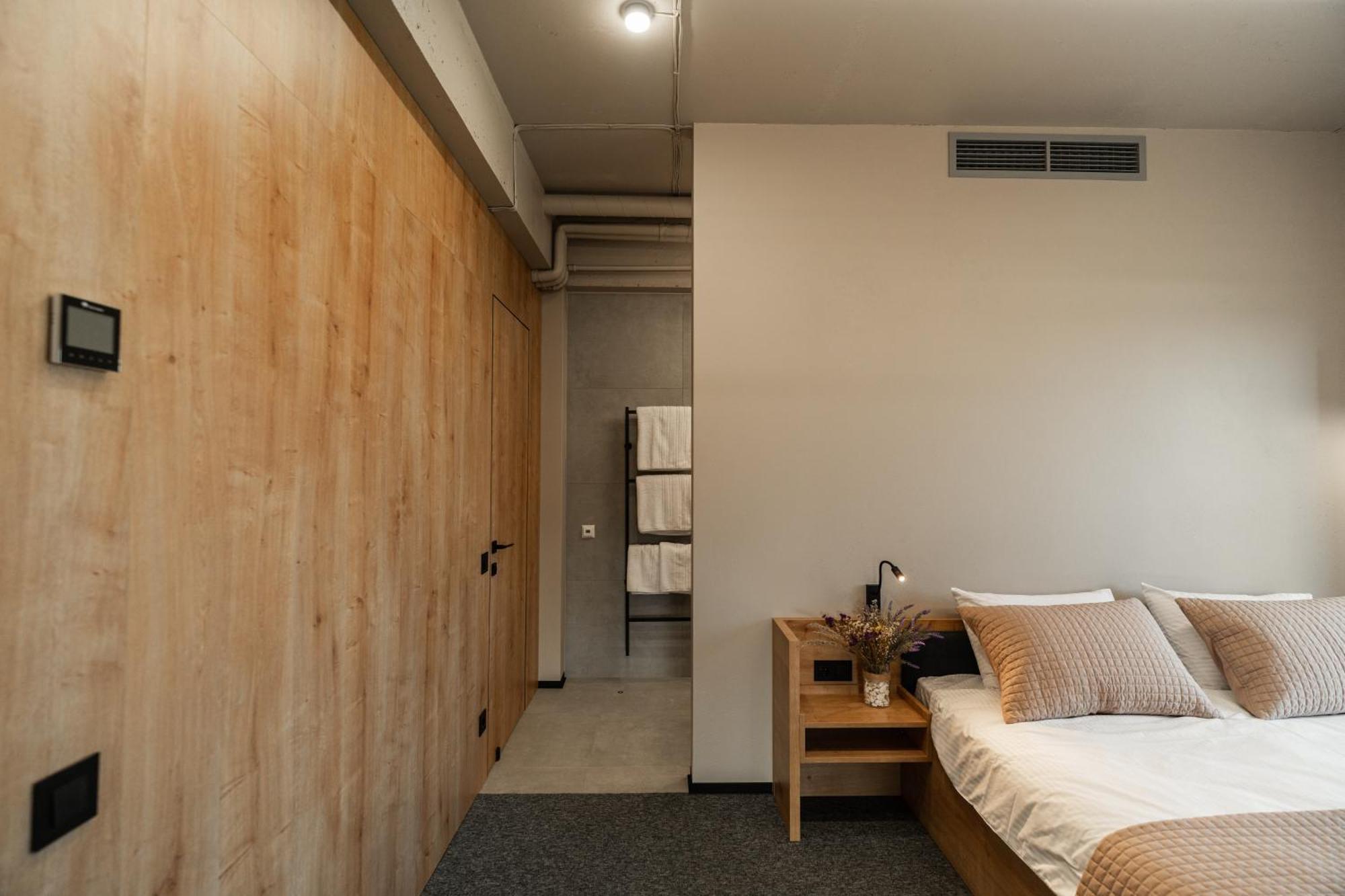 Hotel Miramar Smart Room Kovel Kültér fotó