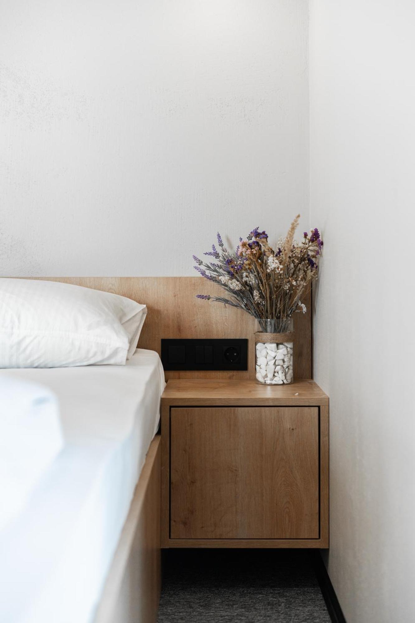 Hotel Miramar Smart Room Kovel Kültér fotó